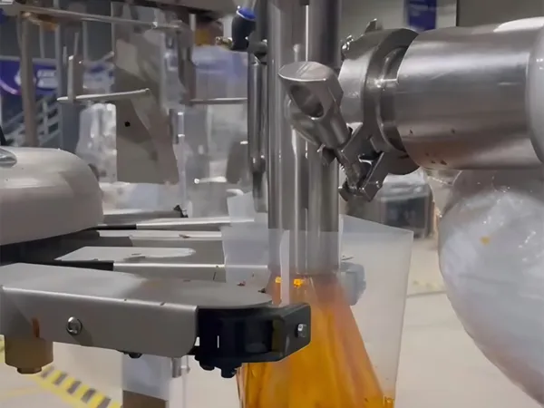 Indonesia: Fully Automatic 1L Oil Packaging Machine for the Minyakita Brand